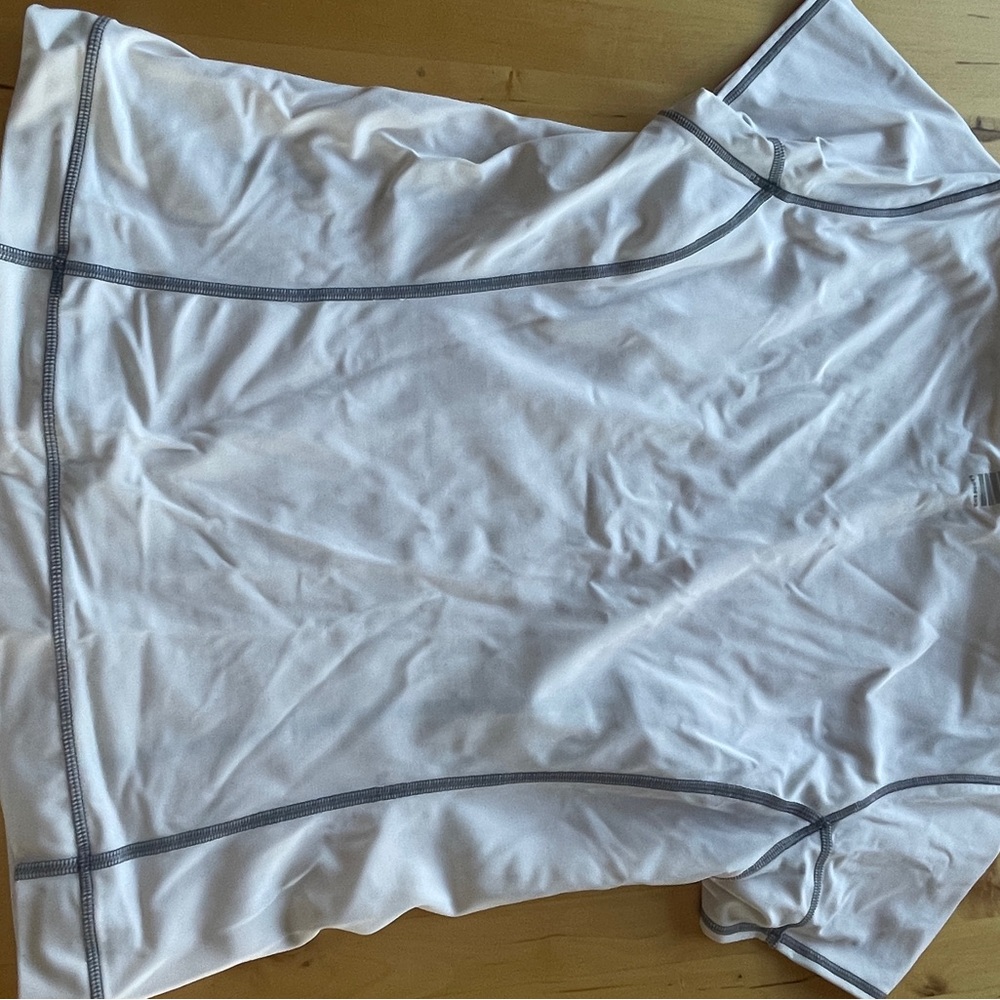 Lands End Women's Rashguard - Picture 4 of 4